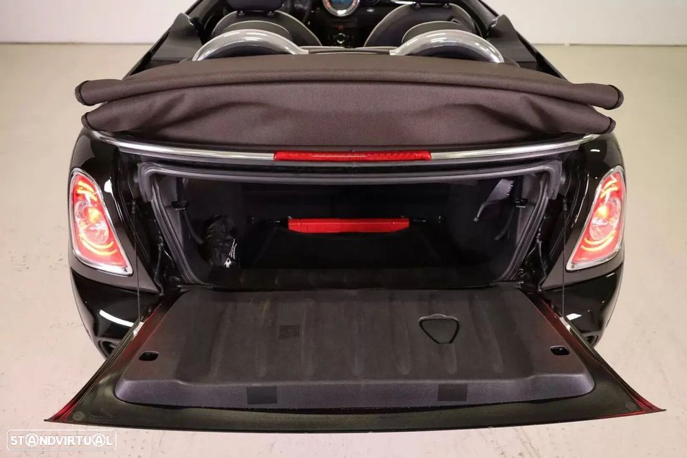 MINI Cabrio John Cooper Works Auto - 23
