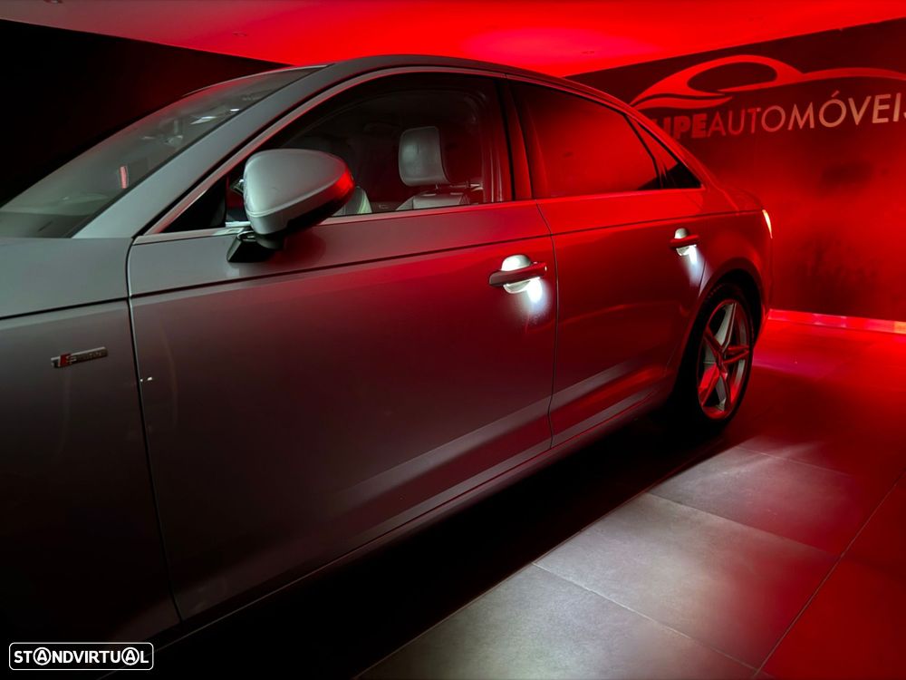 Audi A4 2.0 TDI S-line S tronic - 53