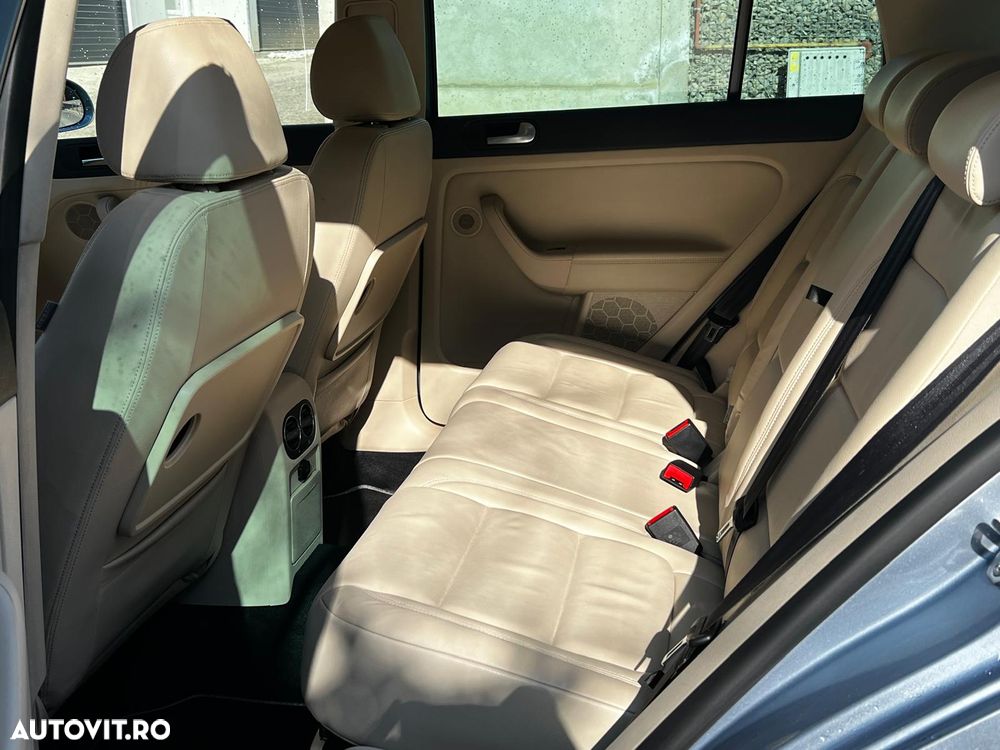 Volkswagen Golf Plus - 25