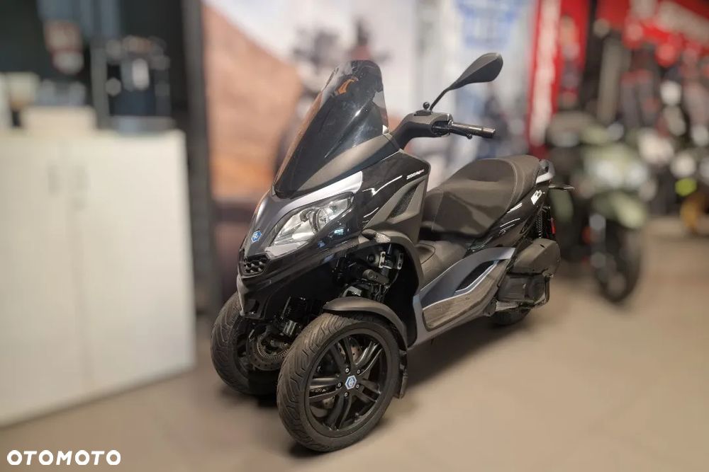 Piaggio MP-3 - 3