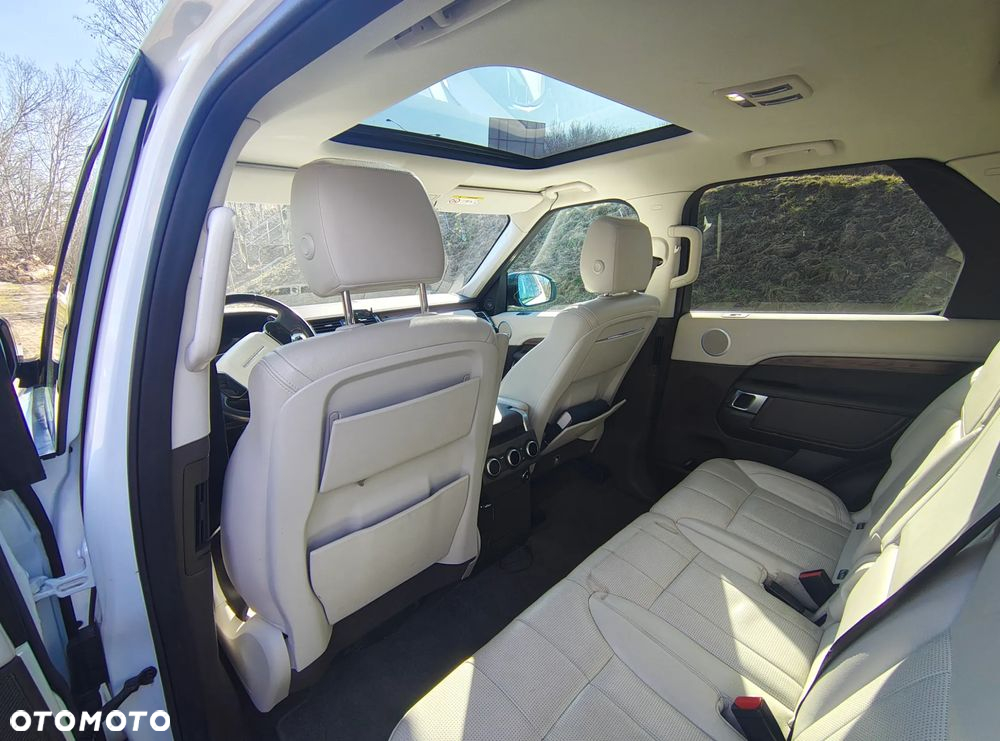 Land Rover Discovery V 2.0 Si4 HSE Luxury - 19