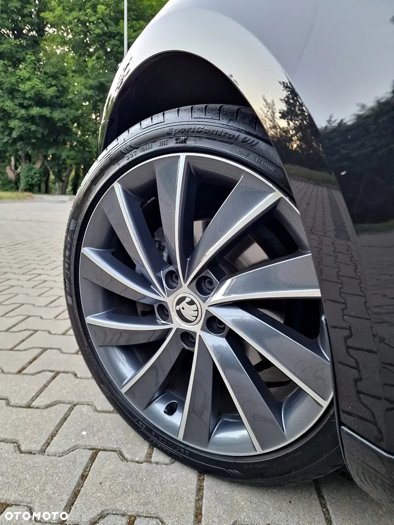 Skoda Octavia Combi 2.0 TDI DSG L&K - 12