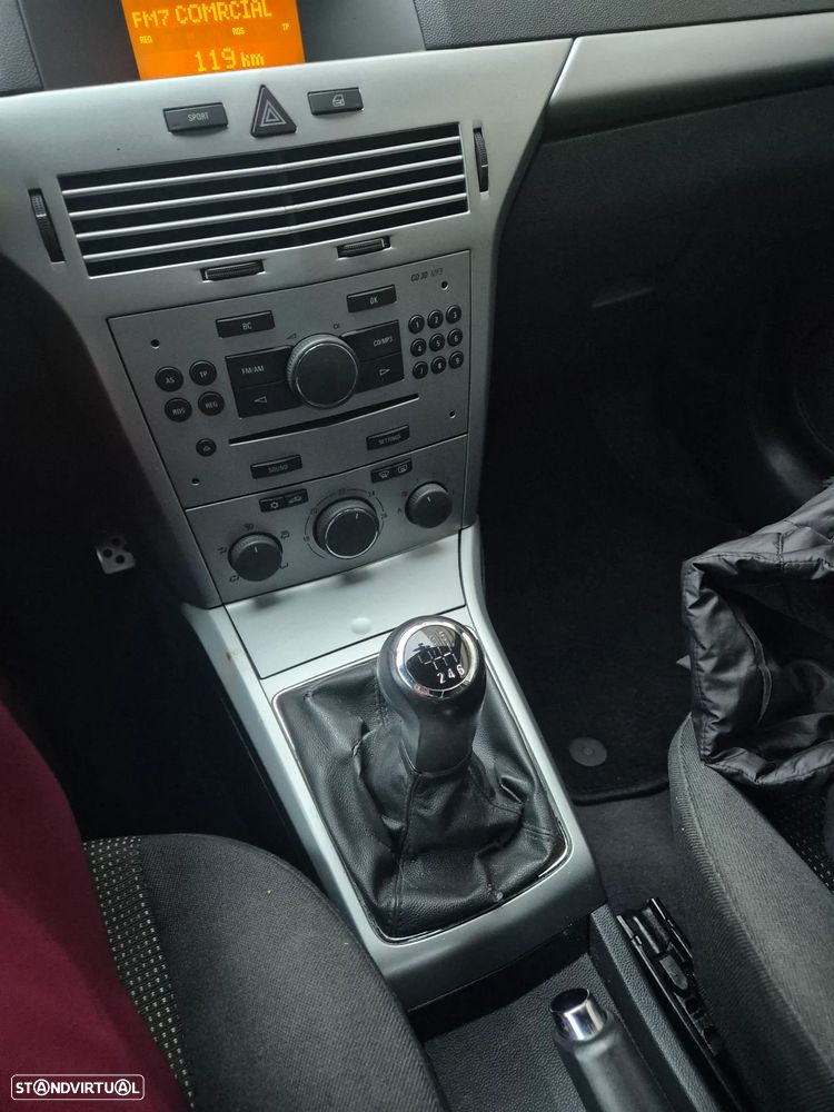 Opel Astra GTC 1.7 CDTI - 12