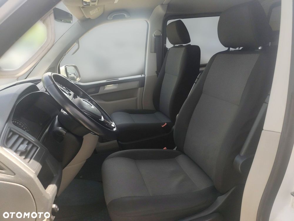 Volkswagen Transporter - 11