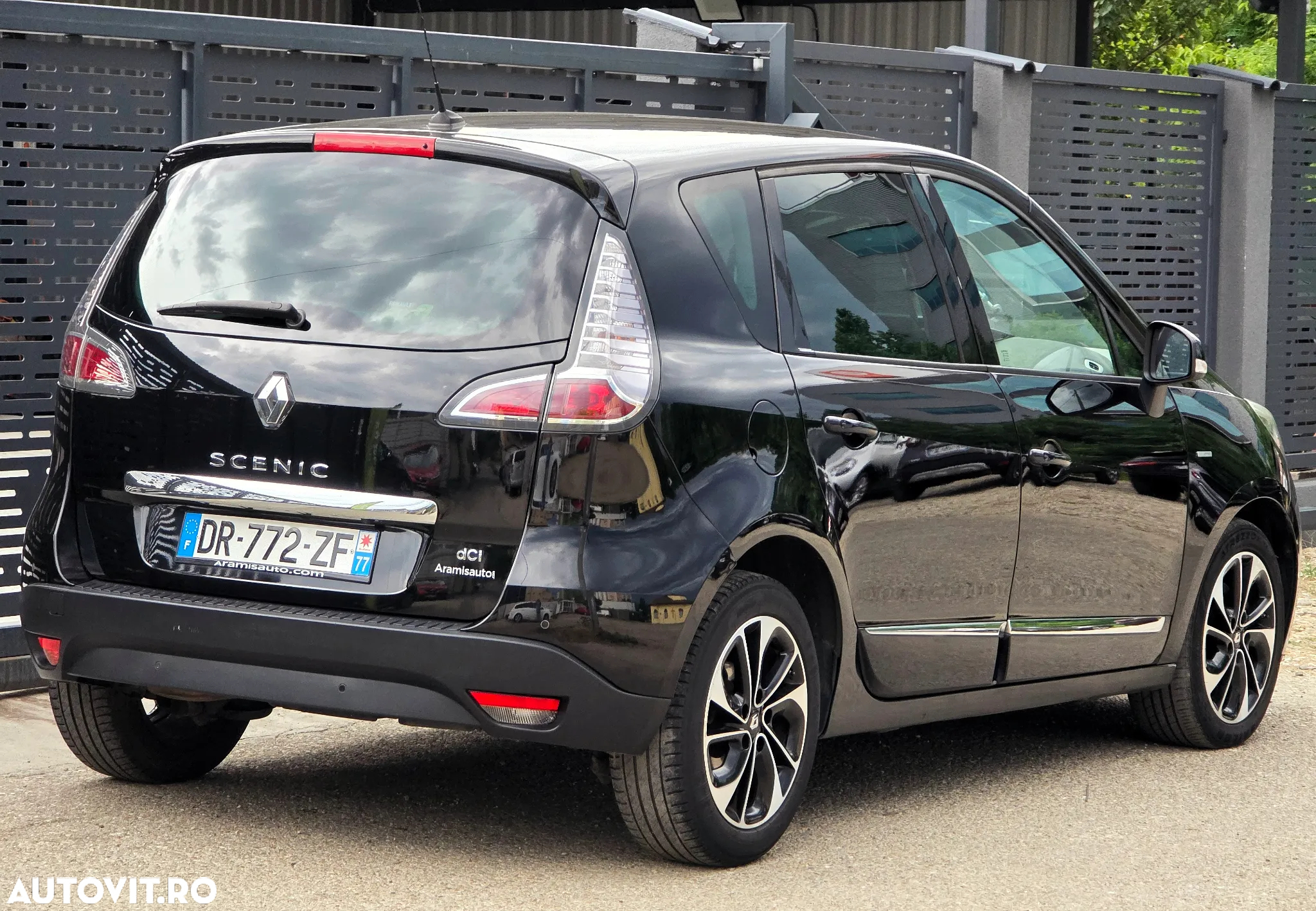 Renault Scenic ENERGY dCi 130 BOSE EDITION - 6