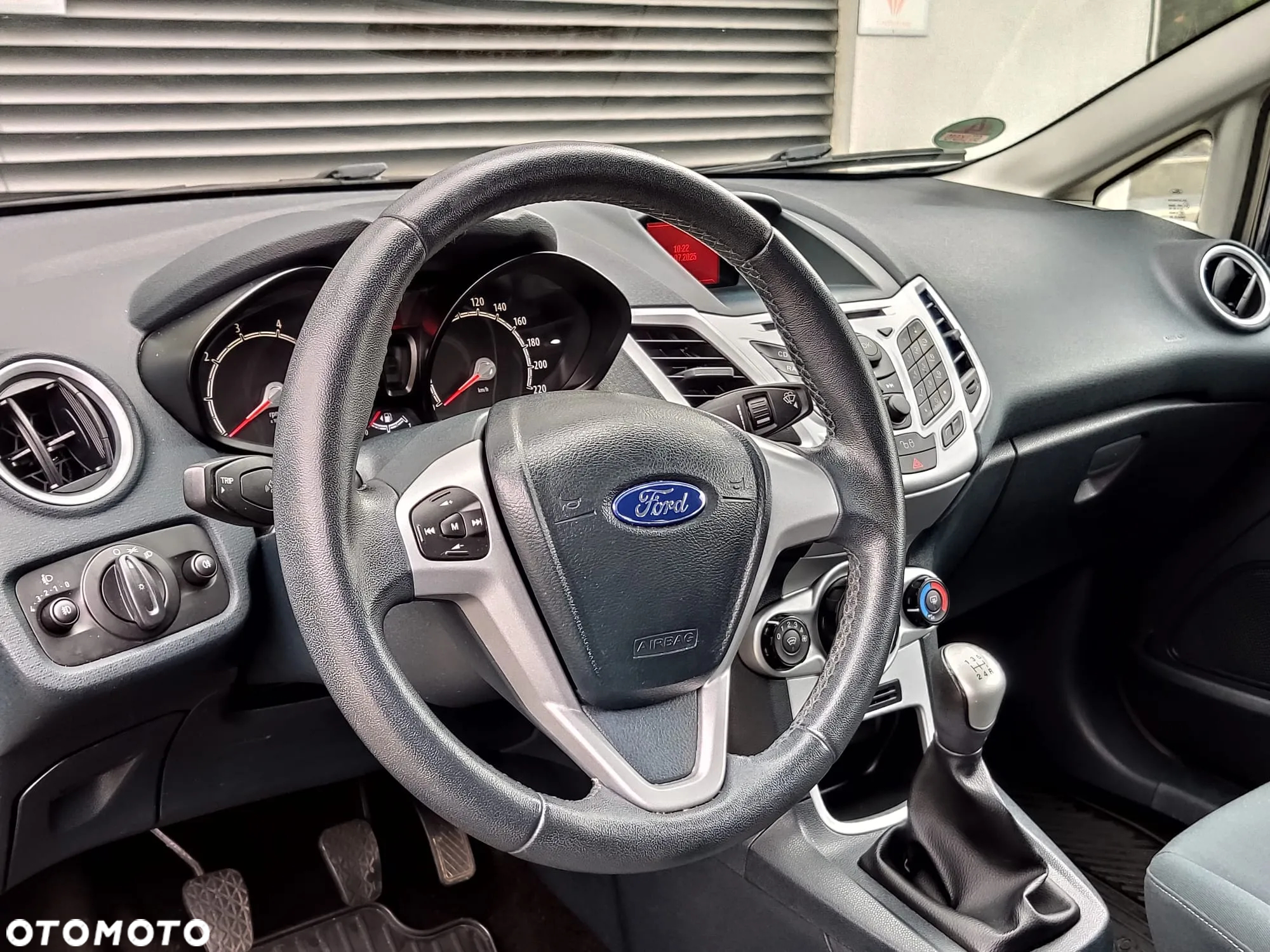 Ford Fiesta 1.25 Champions Edition - 15