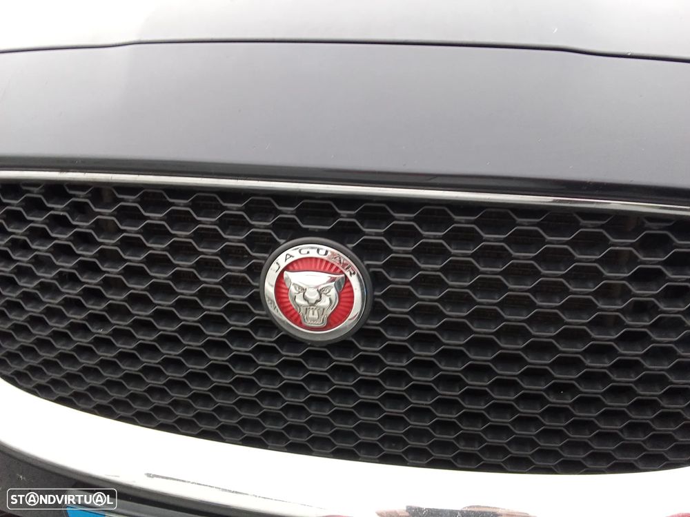 Jaguar F-Pace 20d Prestige - 3