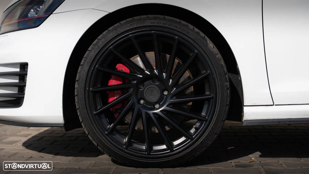 VW Golf 2.0 TSi GTi DSG Performance - 11