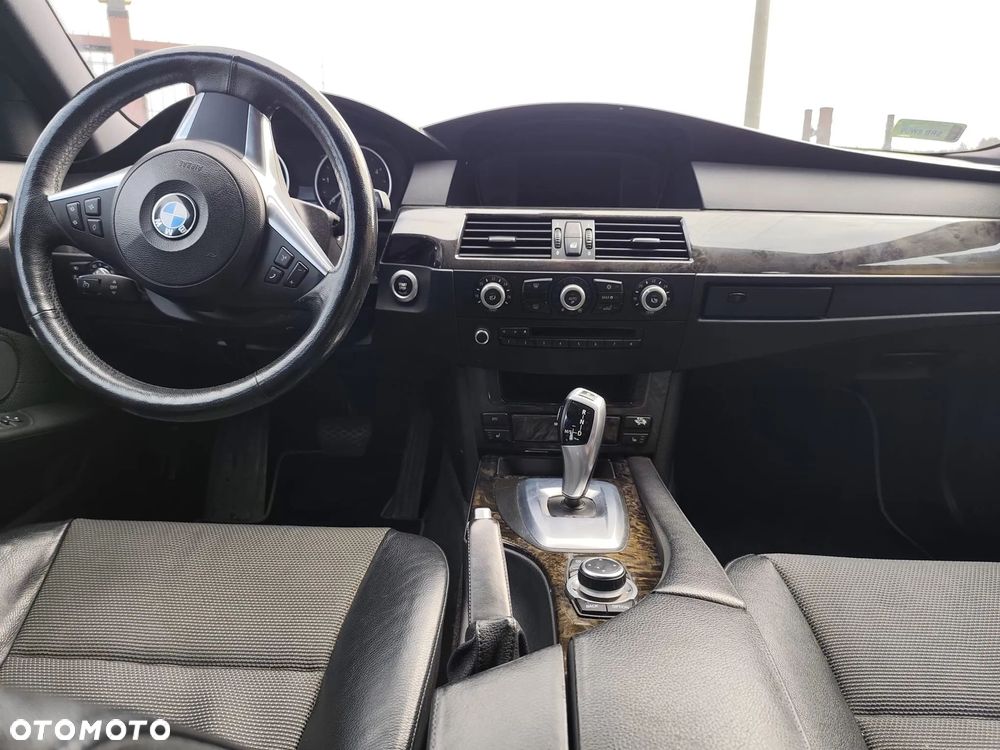 BMW Seria 5 520d - 7