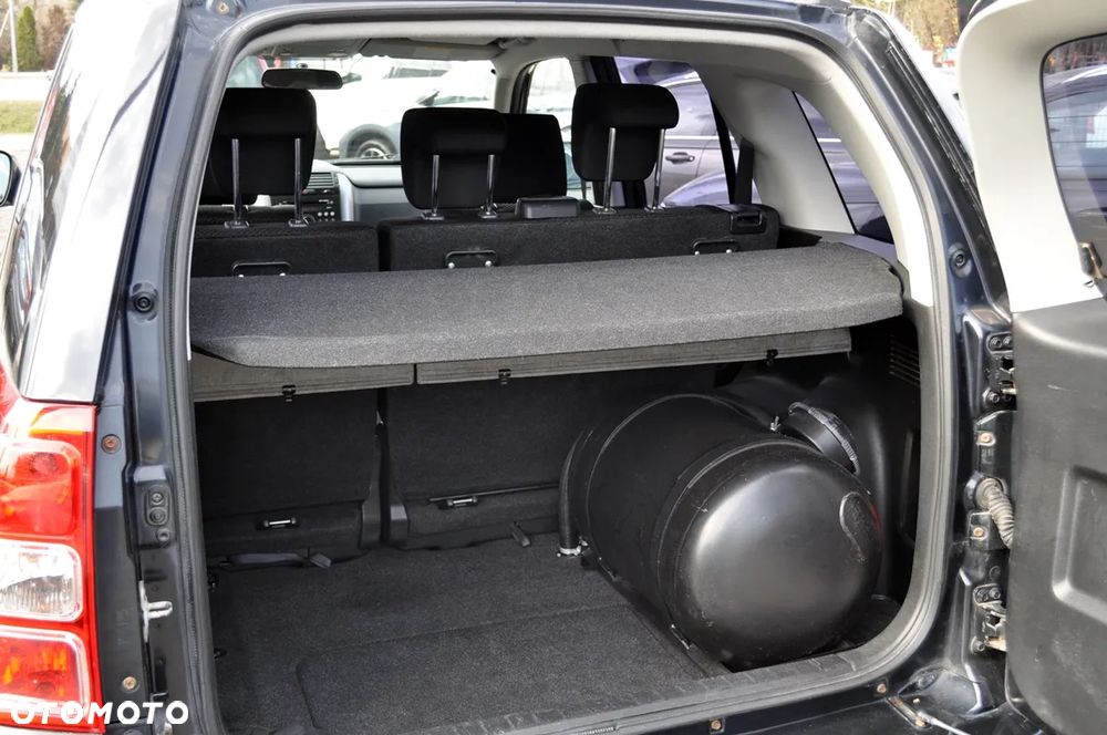 Suzuki Grand Vitara 2.0 Comfort - 31