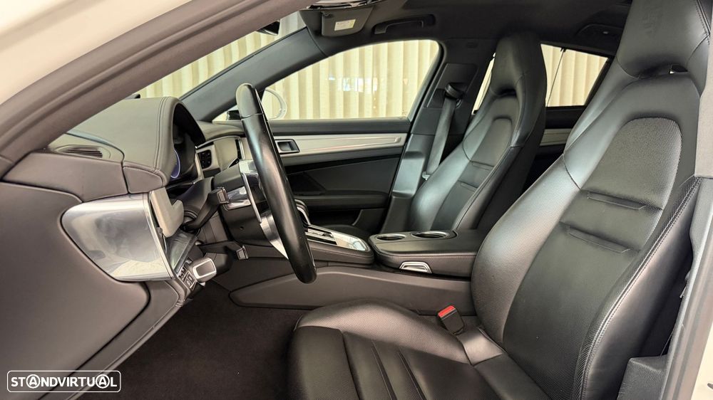 Porsche Panamera 4 S - 14