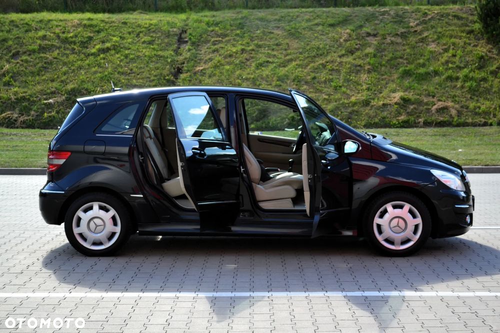 Mercedes-Benz Klasa B 180 CDI - 28