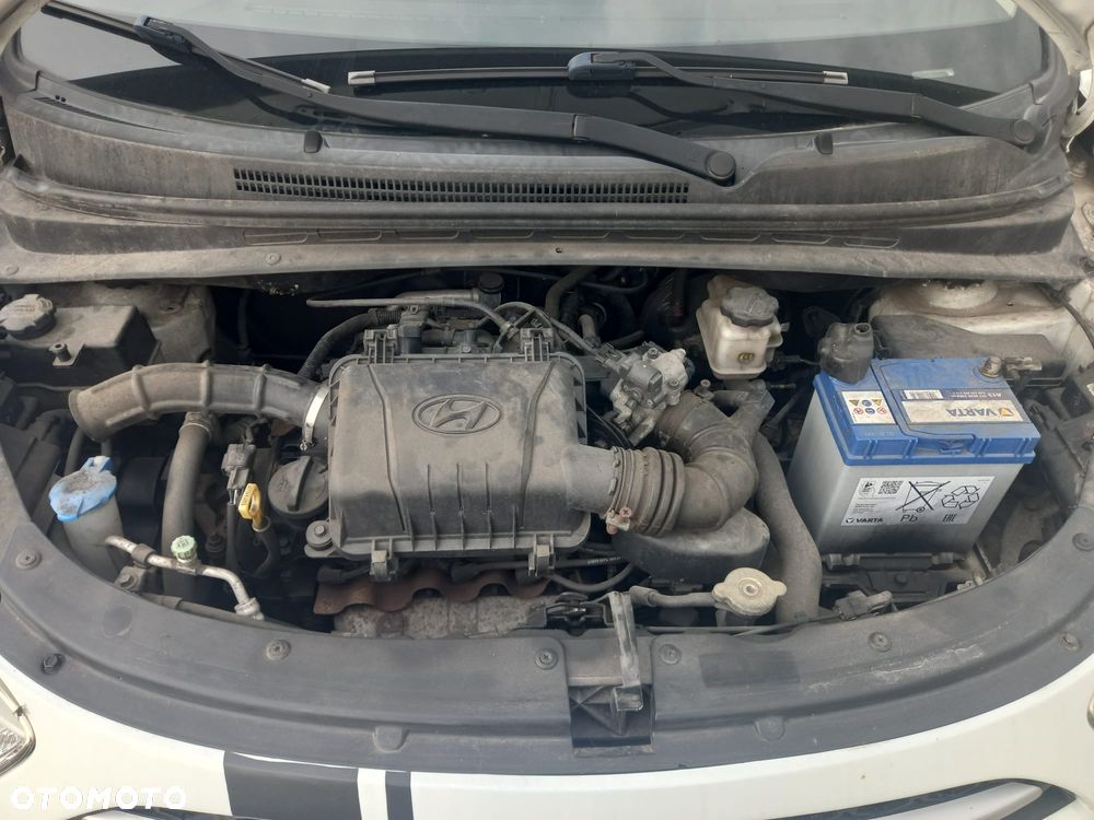 Hyundai i10 1.1 UEFA EURO 2012 Edition - 13