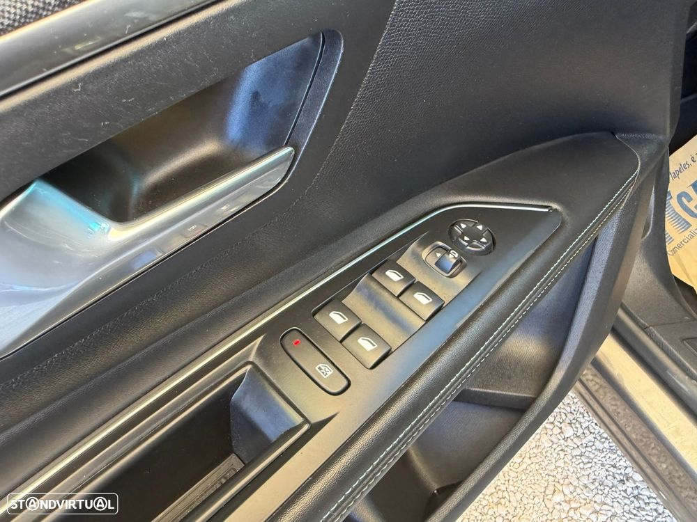 Peugeot 5008 1.5 BlueHDi Allure Pack EAT8 - 18