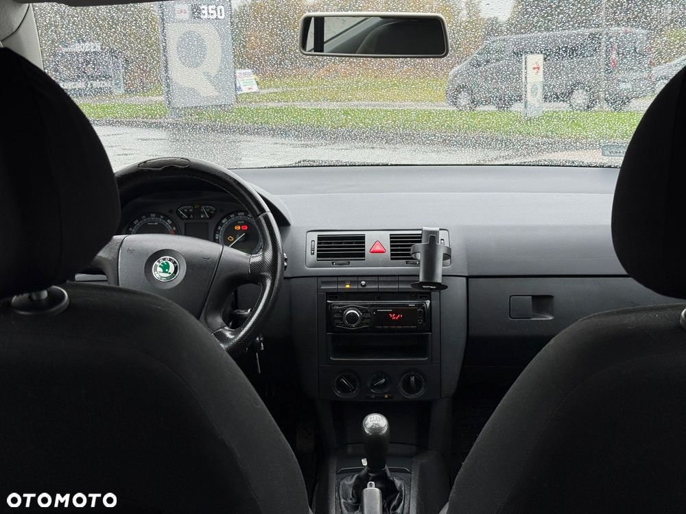 Skoda Fabia - 22