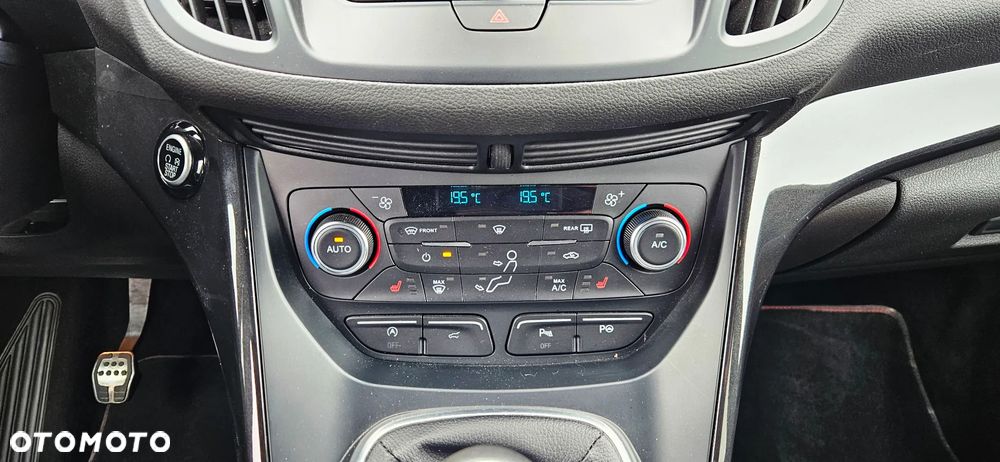 Ford Kuga 1.5 EcoBoost 2x4 ST-Line - 30