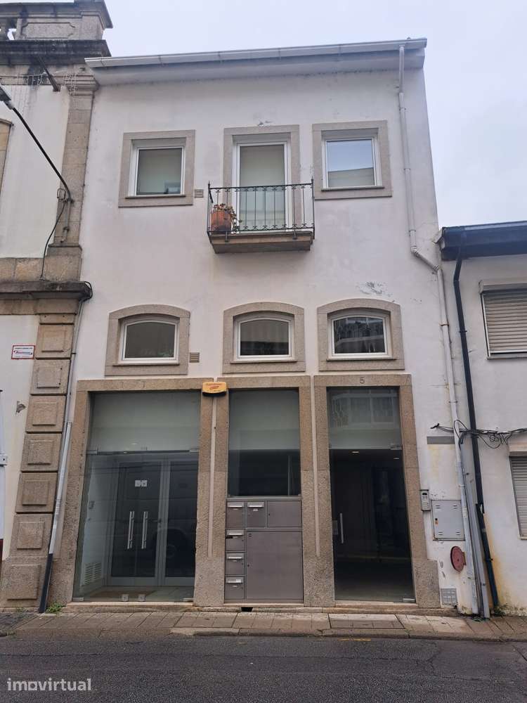 Apartamento T2 Centro Barcelos - Grande imagem: 2/27