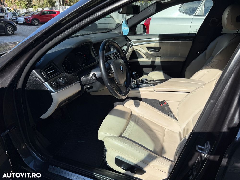 BMW Seria 5 520d Aut. Luxury Line - 11