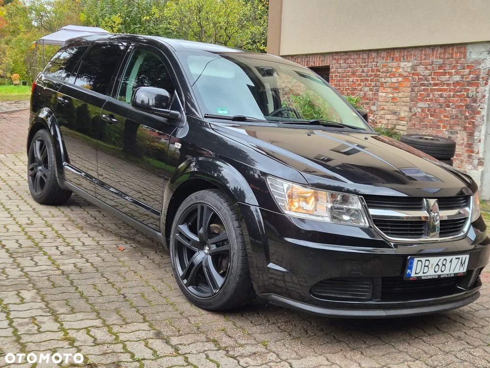 Dodge Journey 2010 photo 2