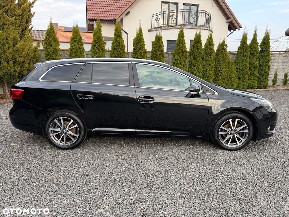 Toyota Avensis 1.8 Executive - 28