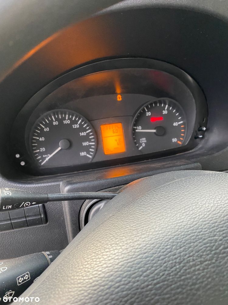 Mercedes-Benz Sprinter - 2