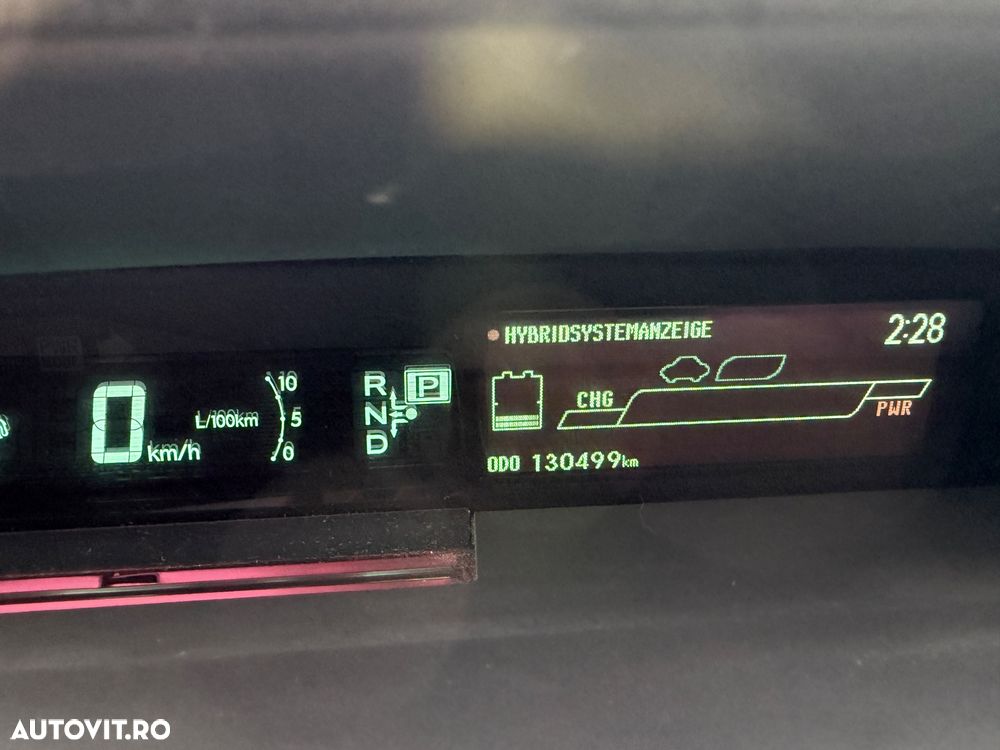Toyota Prius (Hybrid) Luna - 13