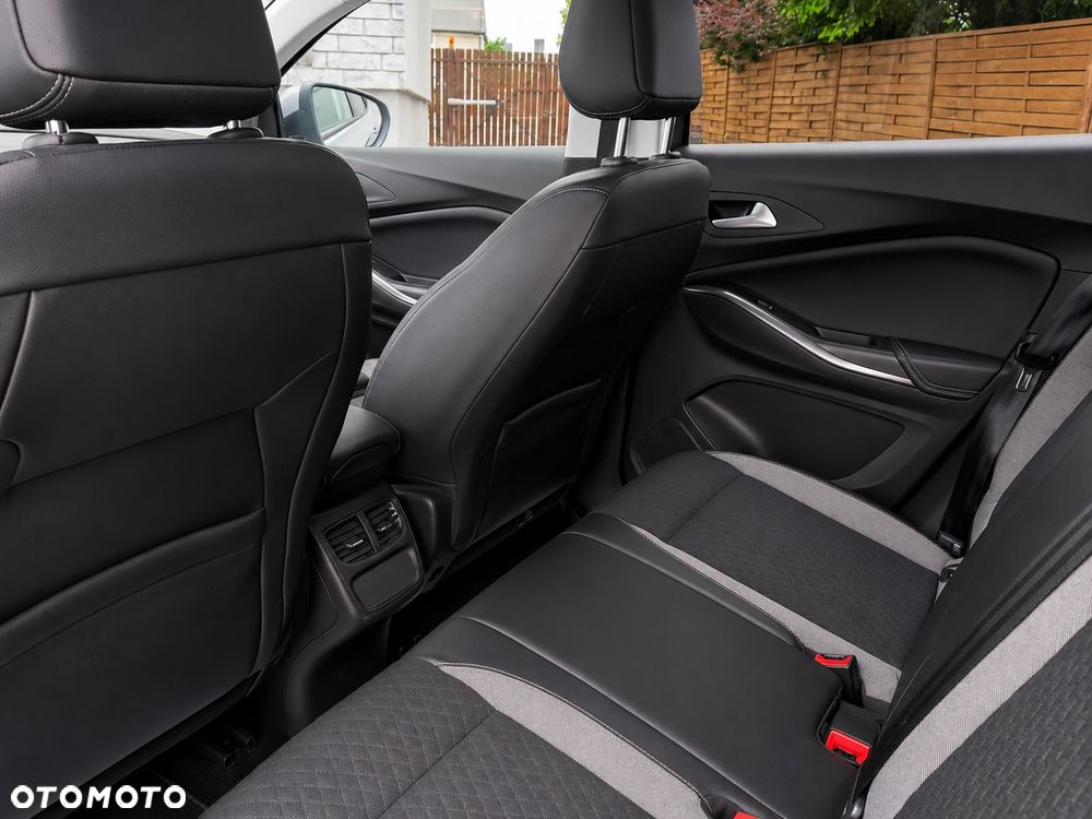 Opel Grandland X 1.5 CDTI Ultimate S&S - 24