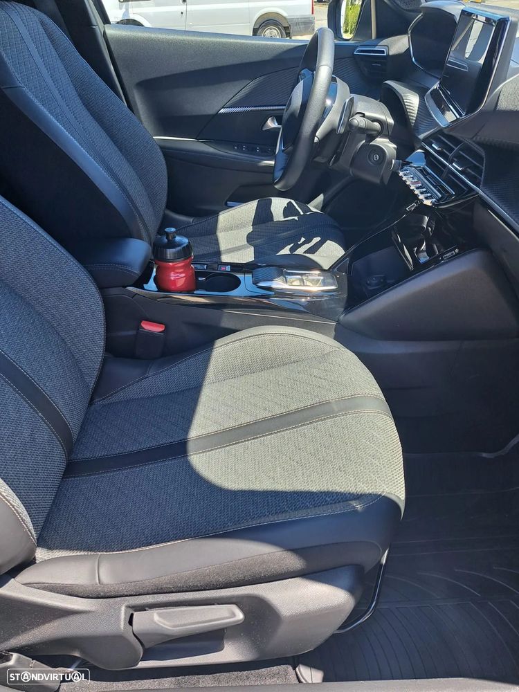 Peugeot 2008 1.2 PureTech Allure Pack EAT8 - 9