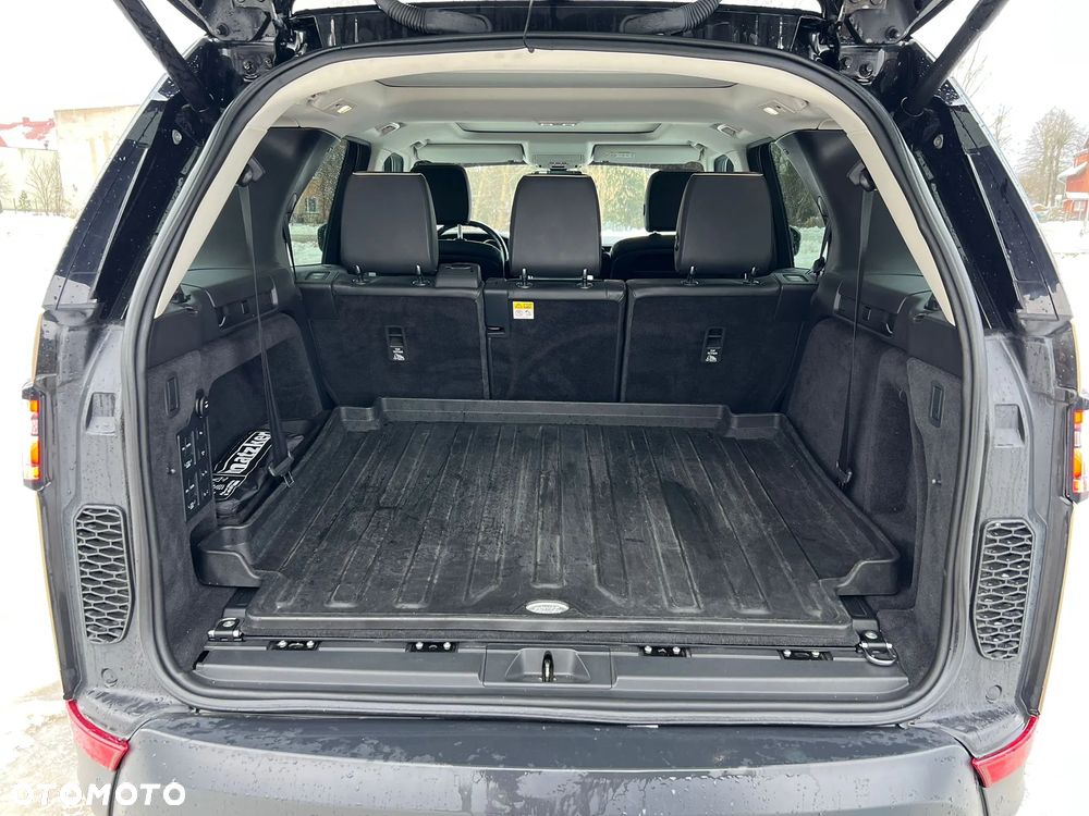 Land Rover Discovery 3.0 TD6 HSE Luxury - 30