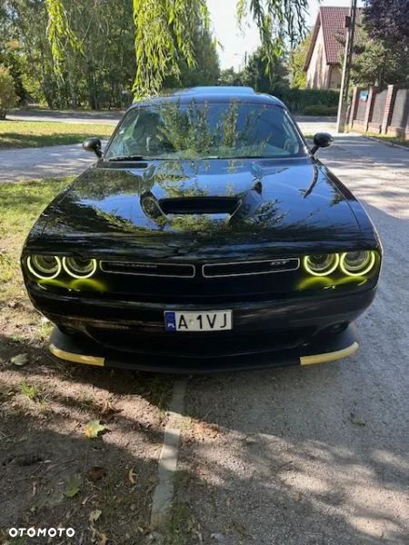 Dodge Challenger - 1
