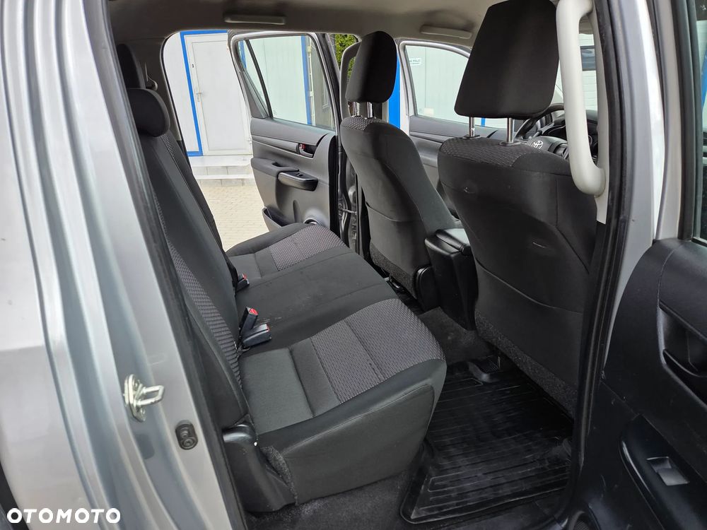 Toyota Hilux 2.4 D-4D Double Cab DLX 4x4 - 23