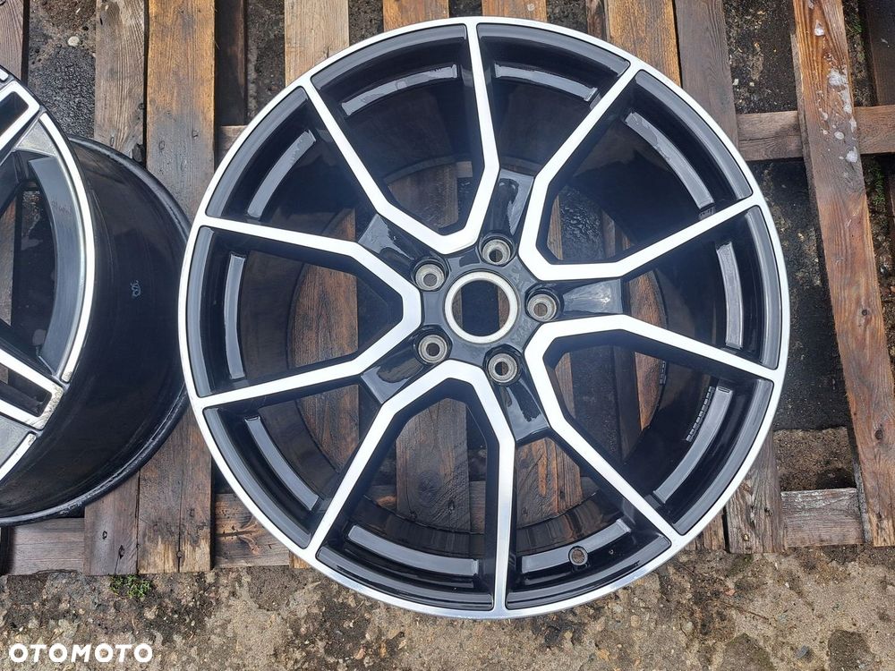 Oryg. Porsche Taycan GTS 21 11.5j et66 9j1.601.25.bd 4666 - 1