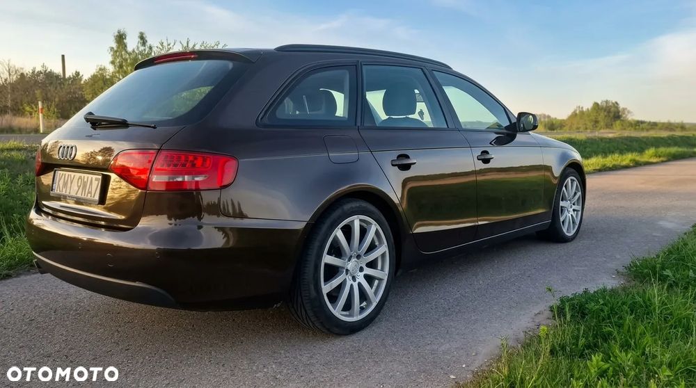 Audi A4 Avant 2.0 TDI DPF Ambiente - 5