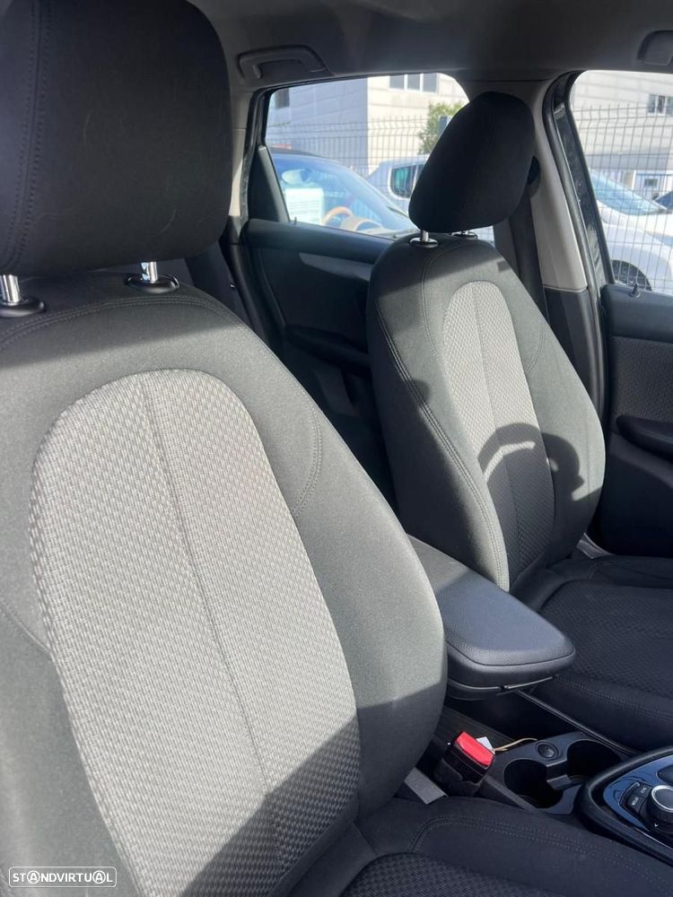 BMW 225xe Active Tourer Line Luxury - 4