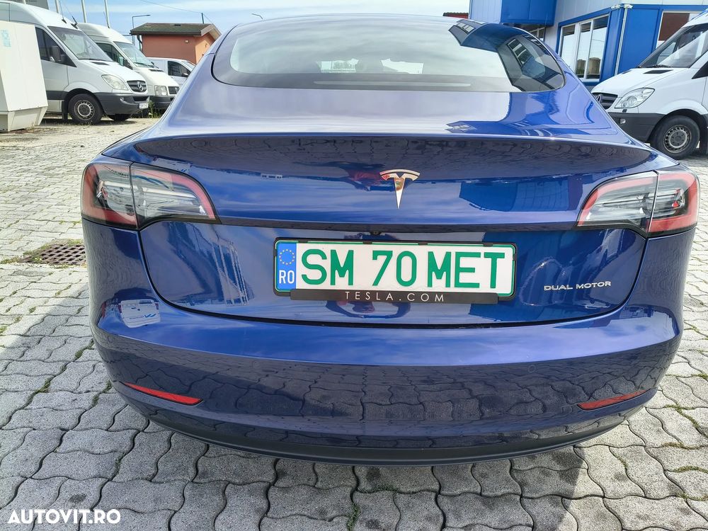 Tesla Model 3 - 2