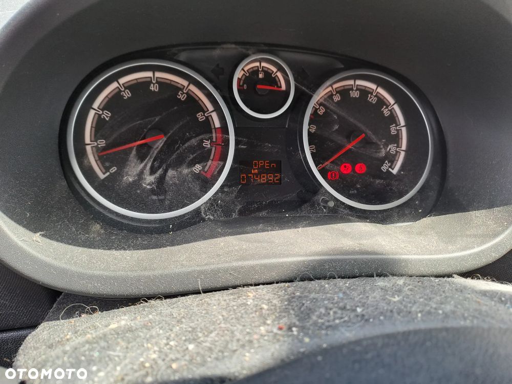 Opel Corsa 1.4 16V Cosmo - 6