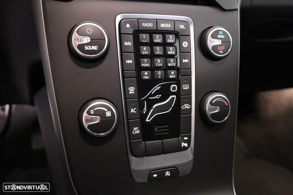 Volvo V40 2.0 D2 Momentum - 27