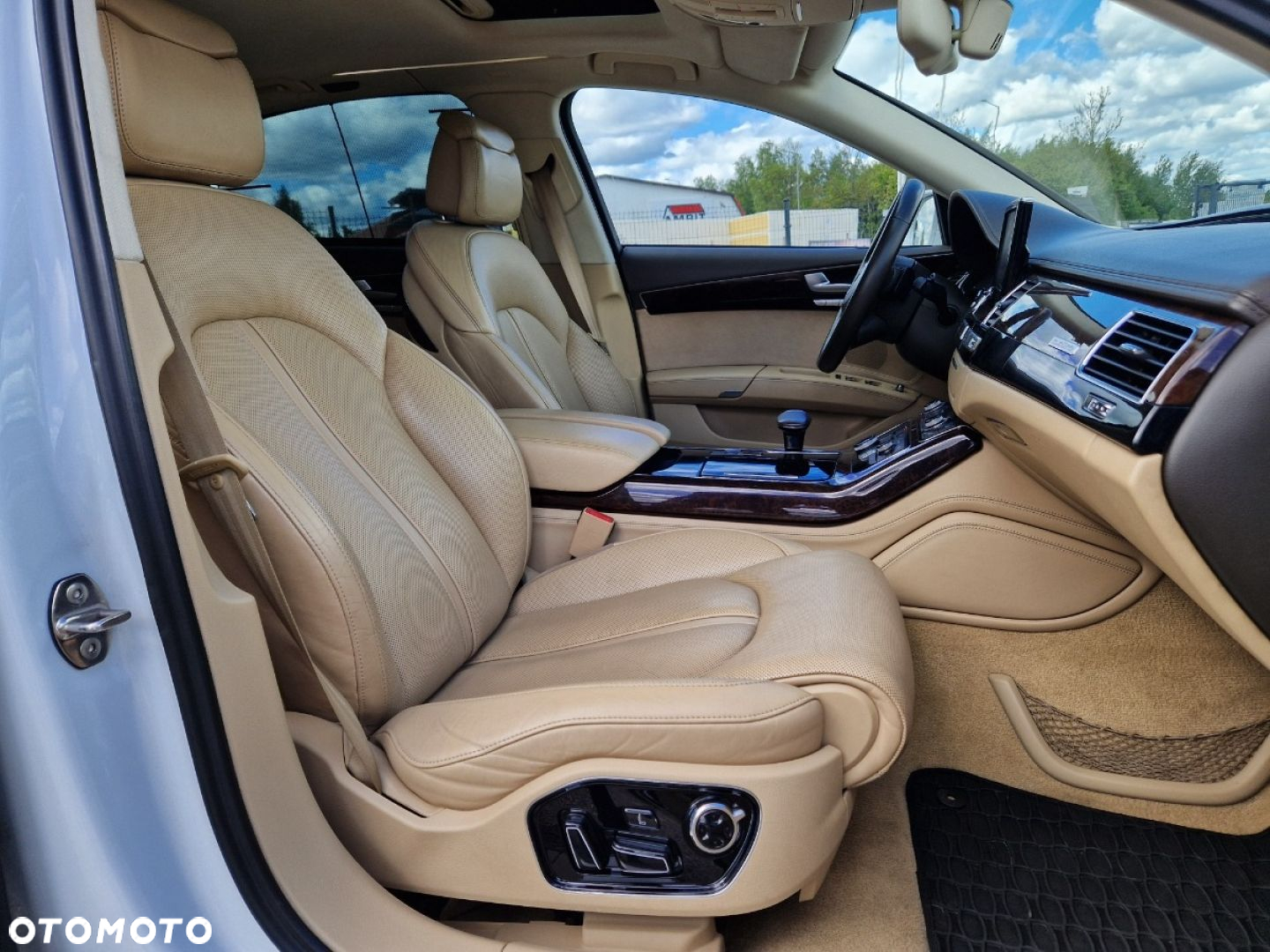 Audi A8 - 25