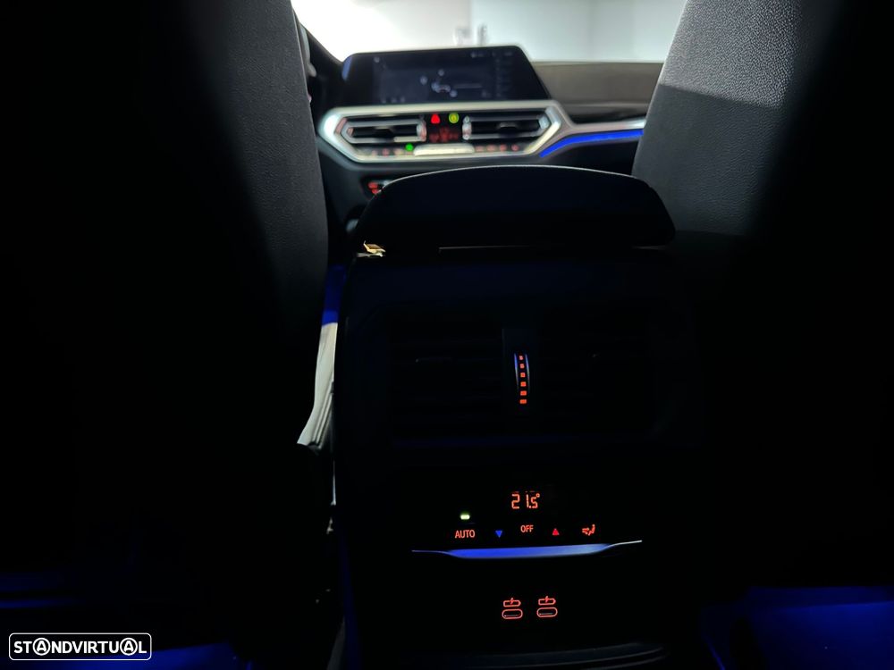 BMW 318 d Touring Line Luxury Auto - 32