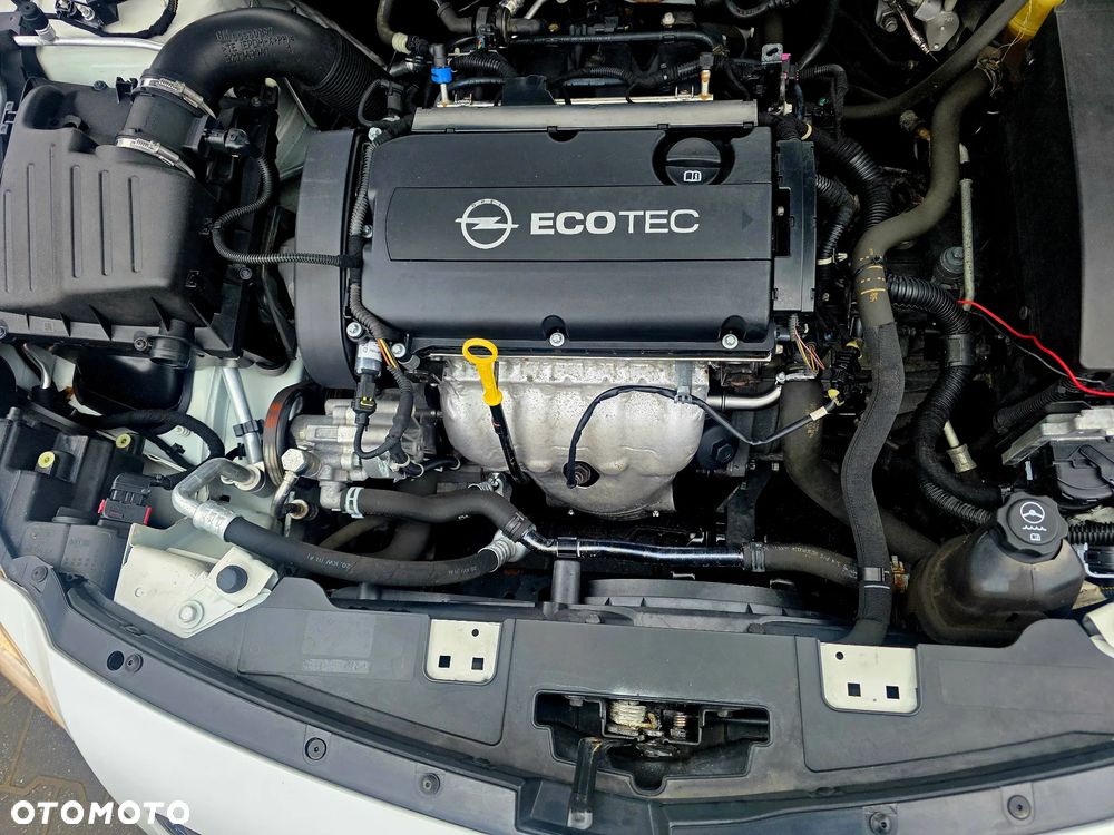 Opel Insignia 1.8 Sport - 24