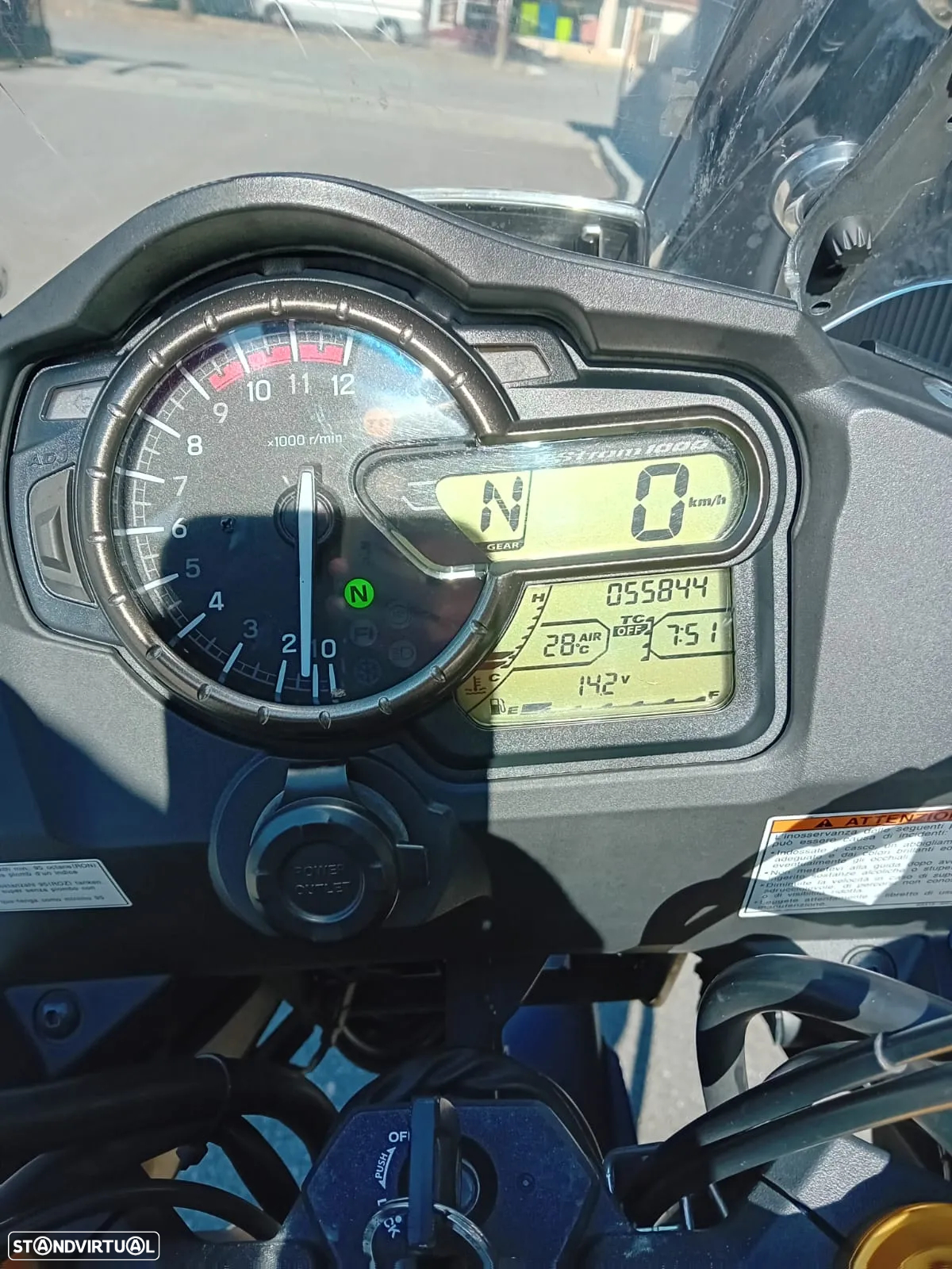 Suzuki DL V-Strom 1000 - 6