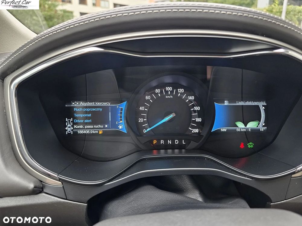 Ford Mondeo 2.0 Hybrid Vignale Plus - 22
