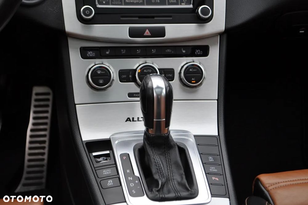 Volkswagen Passat Alltrack 2.0 TDI 4Mot DSG - 34
