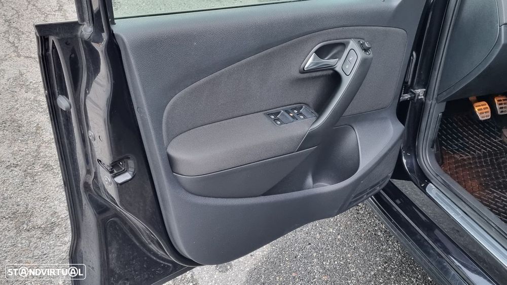 Renault Clio 1.5 dCi Dynamique S - 4