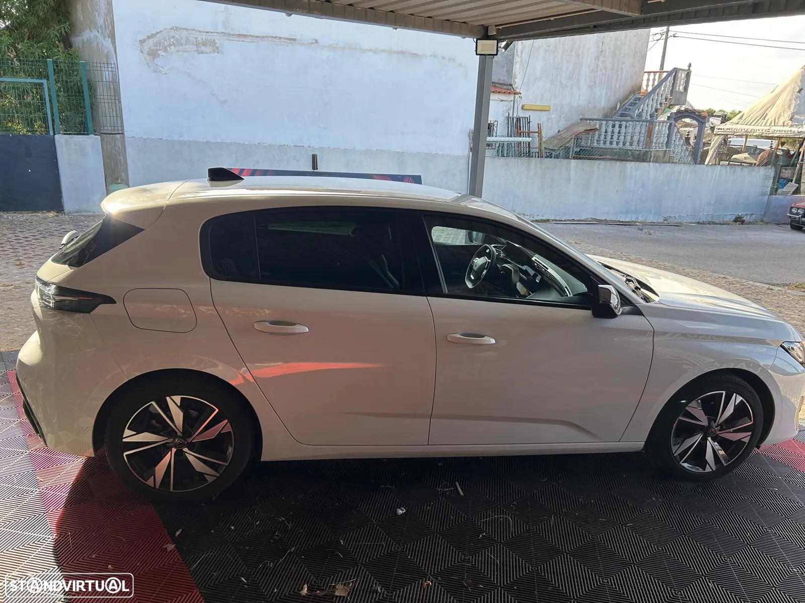 Peugeot 308 1.2 PureTech Allure Pack EAT8 - 27