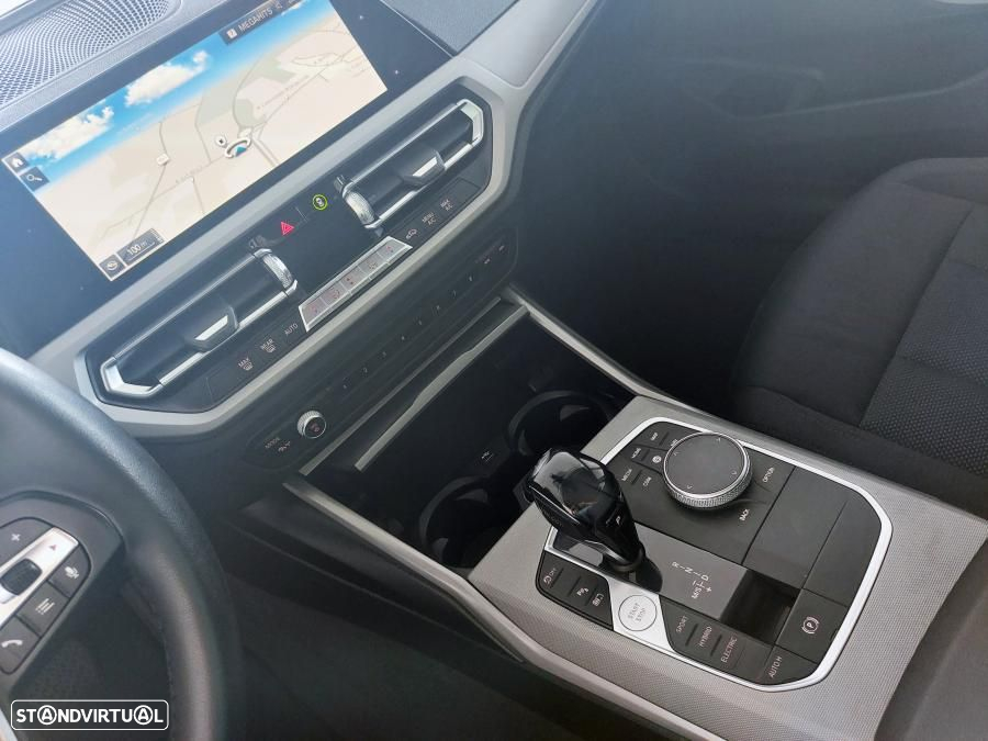 BMW 330 e Auto - 44
