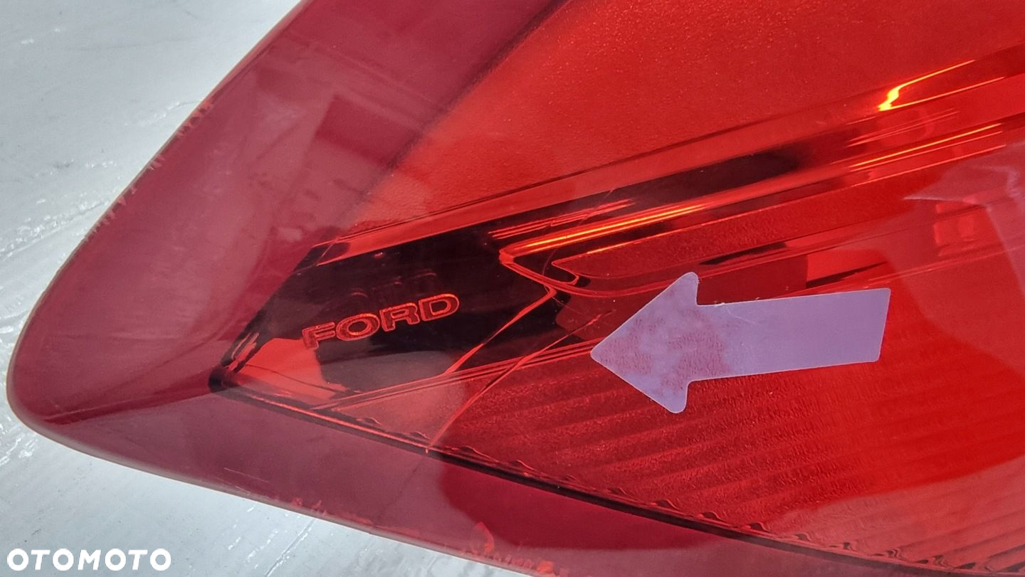 LAMPA LEWY TYŁ EUROPA H1BB-13405-AH FORD FIESTA MK8 - 10