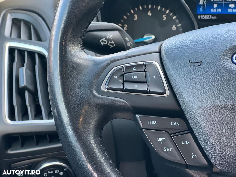 Ford Focus - 18