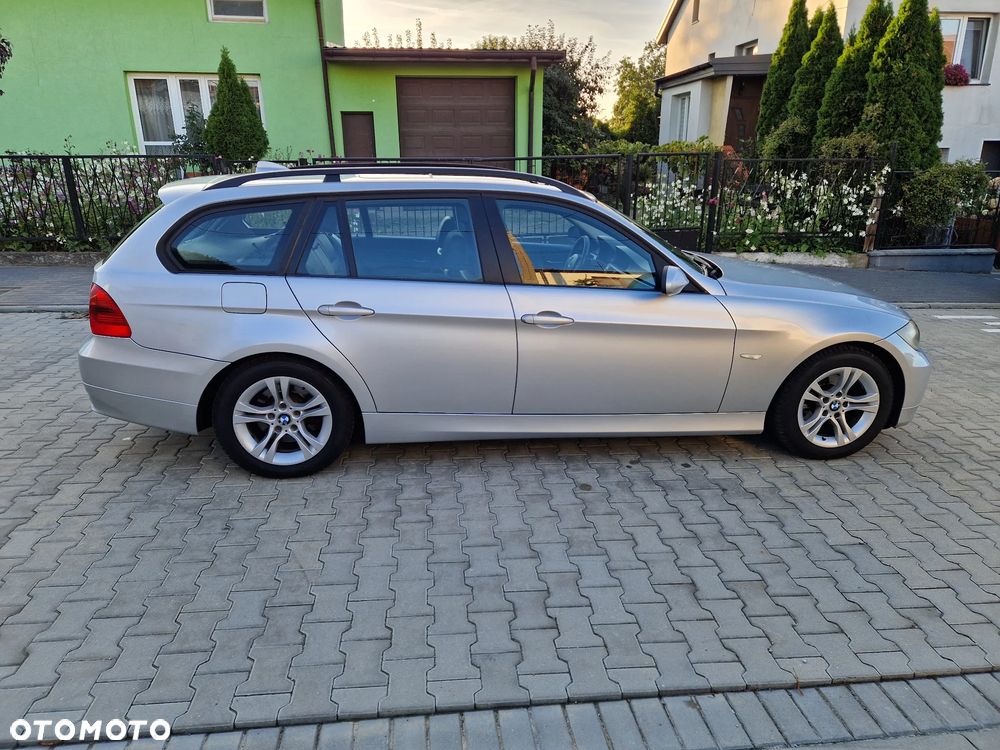 BMW Seria 3 320d - 12