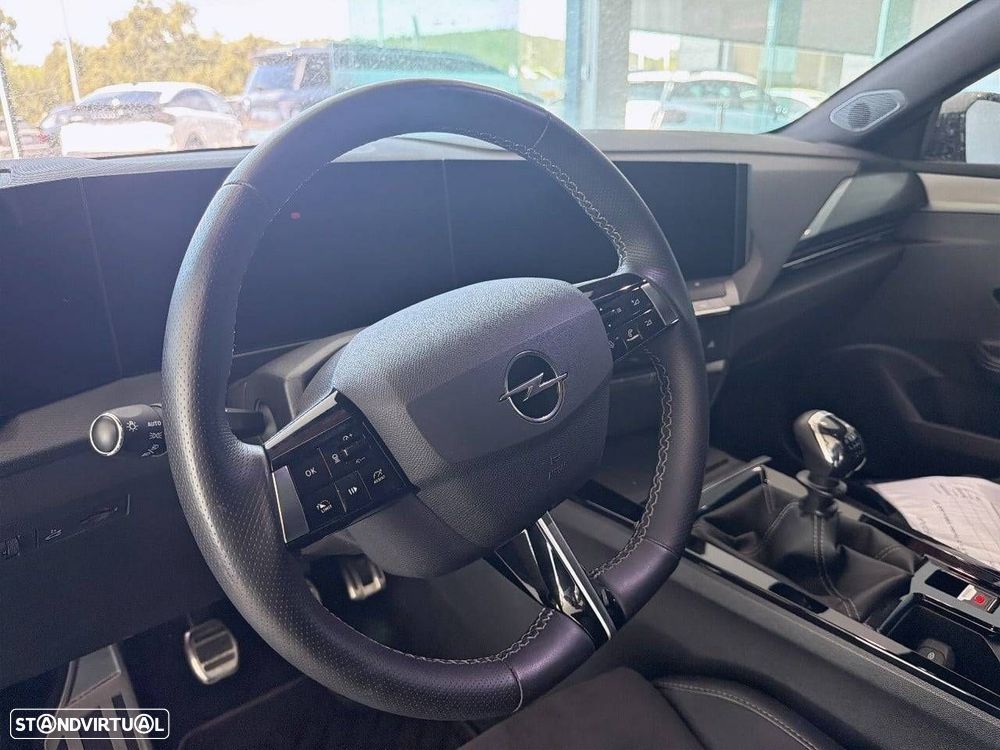 Opel Astra Sports Tourer 1.2 T GS - 12